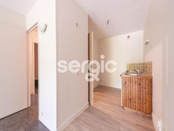 Achat 2 Pieces 48 49000 Angers oue5567