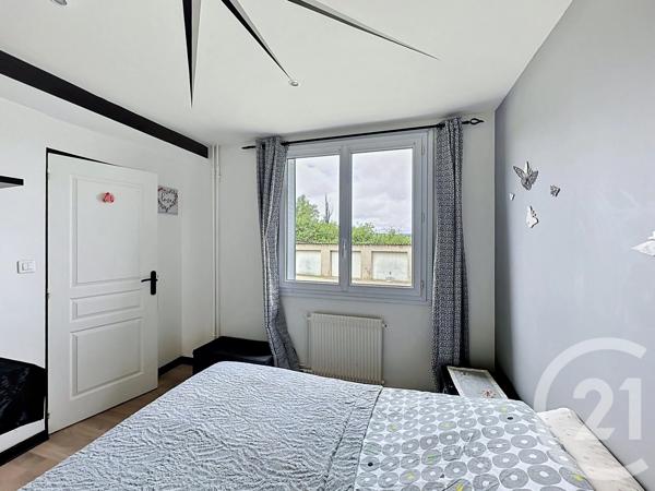 Appartement à vendre  4 pièces - 61 m 2   FEYZIN  - 69