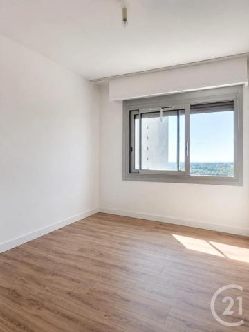 Appartement F5 à vendre  5 pièces - 96,34 m 2   VENISSIEUX  - 69