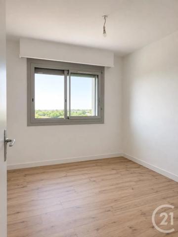 Appartement F5 à vendre  5 pièces - 96,34 m 2   VENISSIEUX  - 69