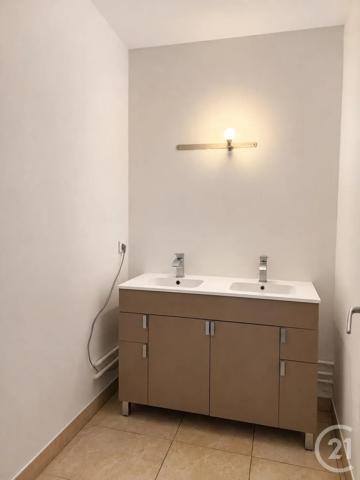 Appartement F5 à vendre  5 pièces - 96,34 m 2   VENISSIEUX  - 69