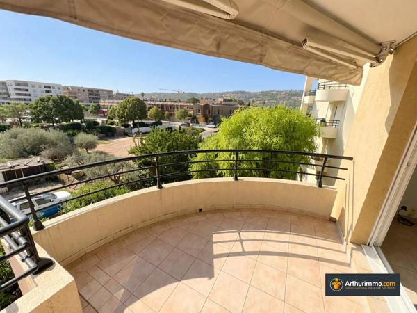 Vente                                                      Appartement
                        
                     3 pièces                      65 m2                     à Nice