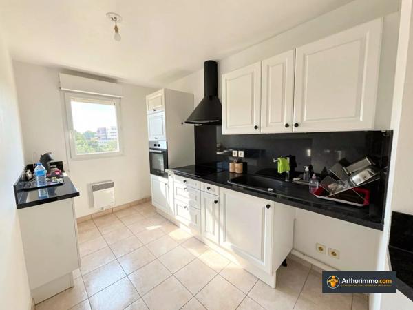 Vente                                                      Appartement
                        
                     3 pièces                      65 m2                     à Nice