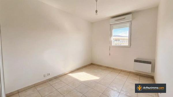 Vente                                                      Appartement
                        
                     3 pièces                      65 m2                     à Nice