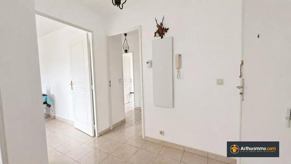 Vente                                                      Appartement
                        
                     3 pièces                      65 m2                     à Nice