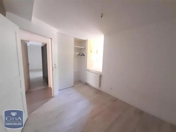 Appartement à louer 4 pièces 82.25m² Sedan (08200)