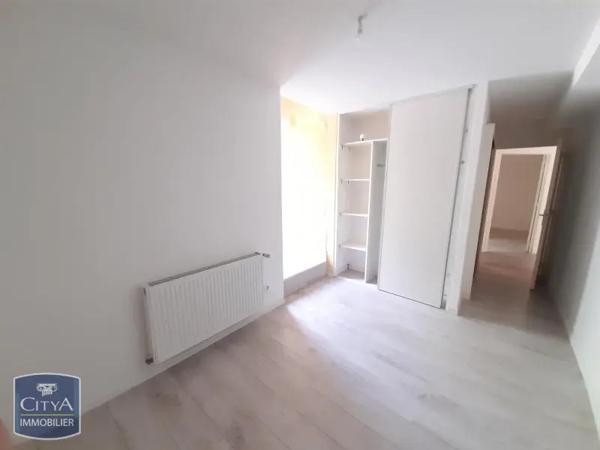 Appartement à louer 4 pièces 82.25m² Sedan (08200)