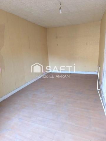 Immeuble de rapport en centre ville 2 appartements et un commerce
