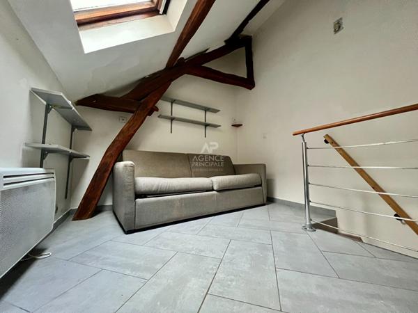 Appartement Pontoise 1 pièce(s) 25.60 m² €99 000 ** - Référence 11150