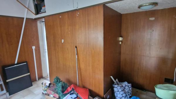 Maison à rénover ou terrain à batir dans secteur pavillonnaire