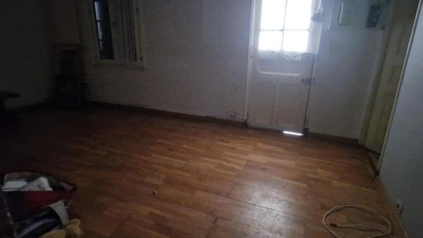 Maison à rénover ou terrain à batir dans secteur pavillonnaire