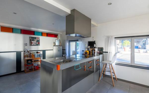 Maison à vendre    8 pièces • 413 m2 Tournus