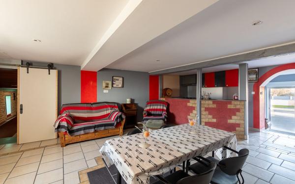 Maison à vendre    8 pièces • 413 m2 Tournus