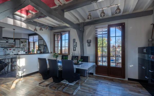 Maison à vendre    8 pièces • 413 m2 Tournus