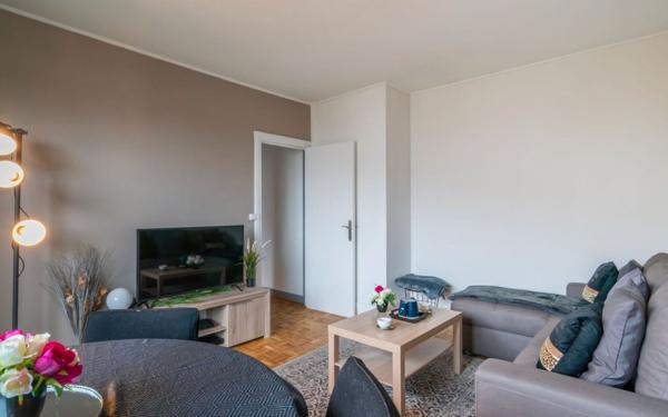 Appartement à vendre    2 pièces • 41,77 m2 Joinville-le-Pont