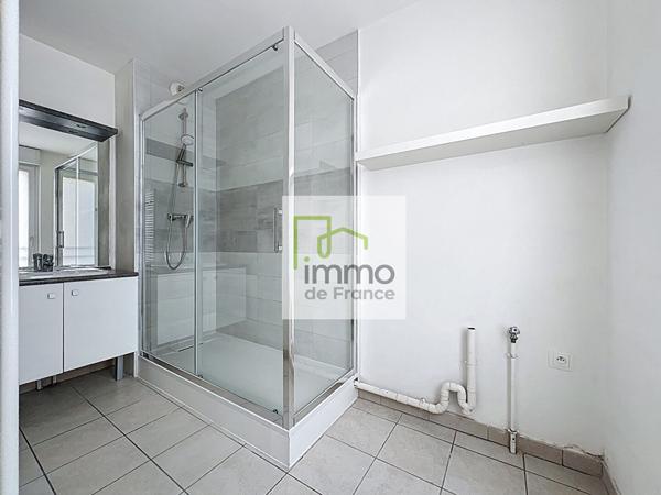 Lille appartement Type 2 avec parking