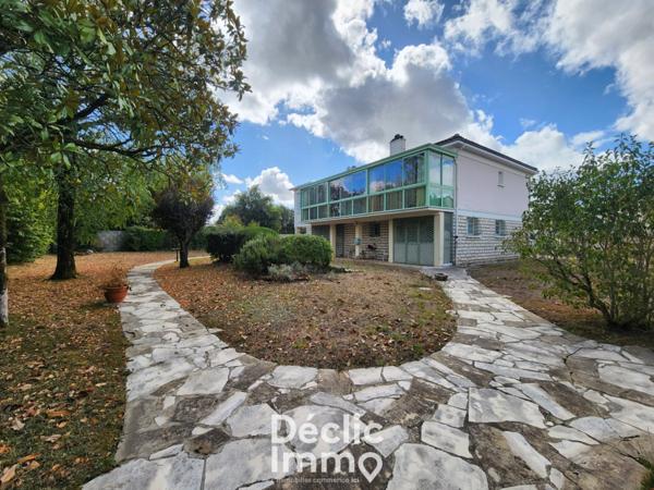 Vente maison La couronne, 162m² 8 pièces 249 500€ avec garage