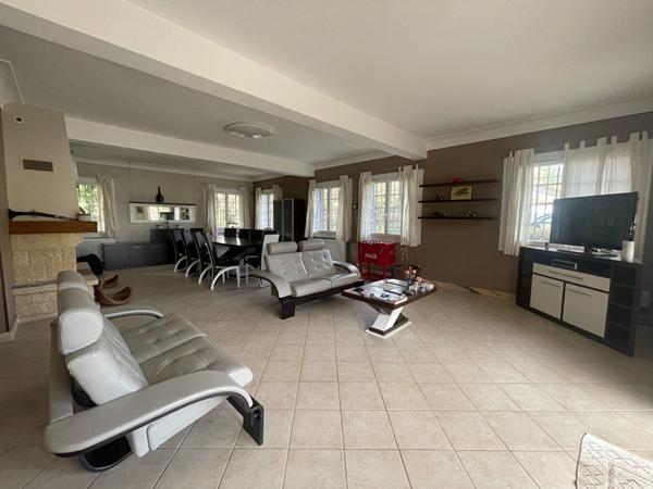 À Vendre Propriété avec Bâtiments en Chaume