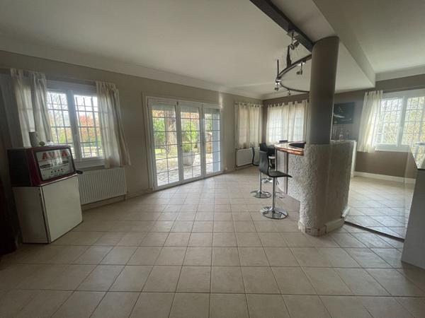 À Vendre Propriété avec Bâtiments en Chaume