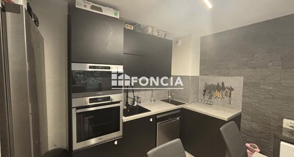 Location Appartement 3 pièces 53.35 m² - Montfavet 84140