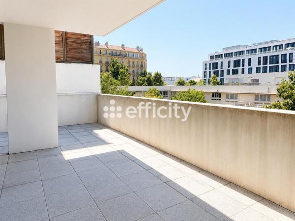 Appartement
         4 pièces
        - 100 m² 339 000 € *