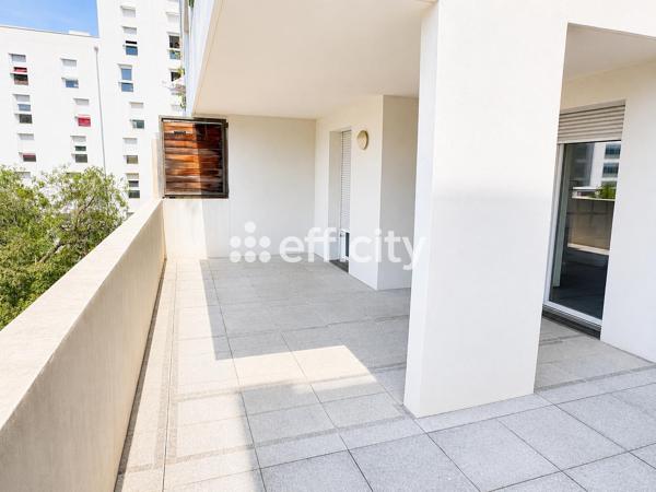 Appartement
         4 pièces
        - 100 m² 339 000 € *