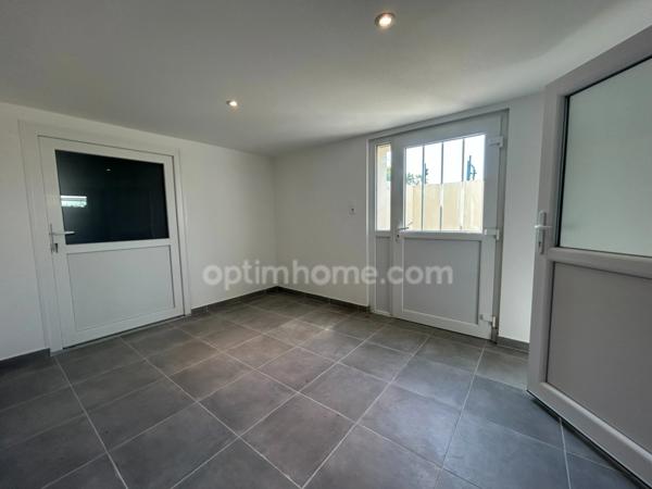 BUSCHWILLER, quartier résidentiel, superbe maison familiale entièrement rénovée en 2024, 186m², 5chambres, 2salles de bains, 7ares, panneau photovoltaique, classe énergie B. Top emplacement.