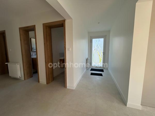 BUSCHWILLER, quartier résidentiel, superbe maison familiale entièrement rénovée en 2024, 186m², 5chambres, 2salles de bains, 7ares, panneau photovoltaique, classe énergie B. Top emplacement.