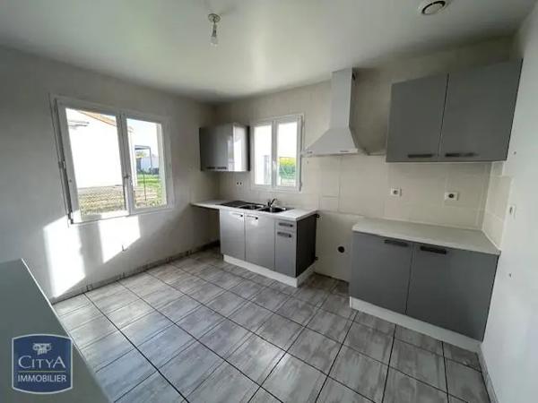 Maison à louer 4 pièces 103.08m² Semussac (17120)