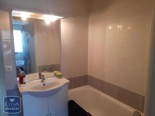 Appartement à louer 2 pièces 38.63m² Bourg-en-Bresse (01000)