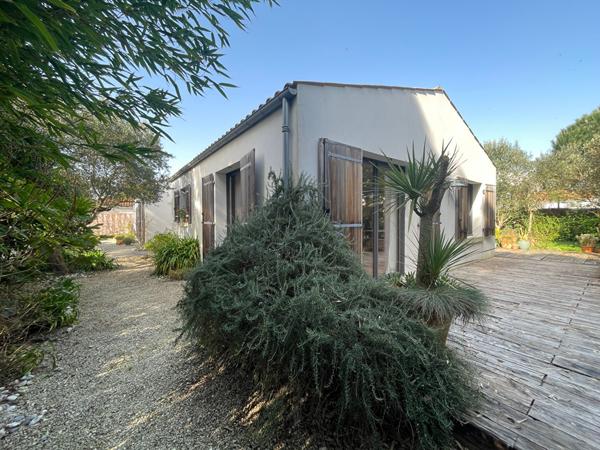 Maison contemporaine au coeur du bourg de Dolus