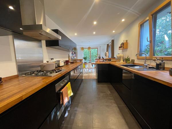 Maison contemporaine au coeur du bourg de Dolus