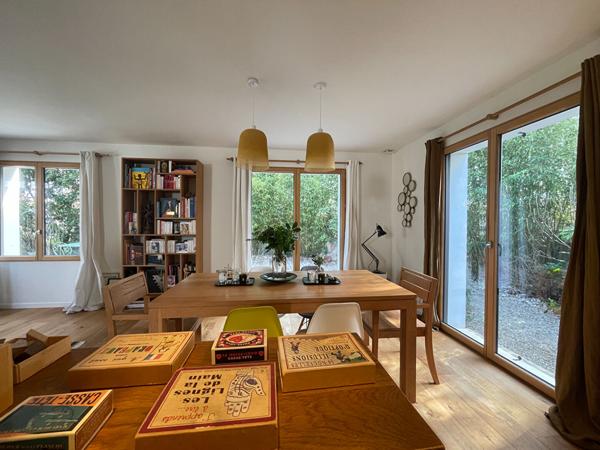 Maison contemporaine au coeur du bourg de Dolus