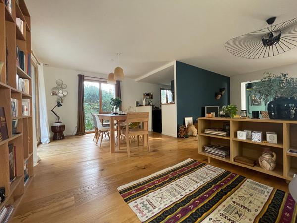 Maison contemporaine au coeur du bourg de Dolus