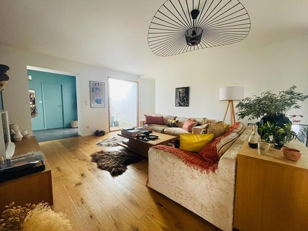 Maison contemporaine au coeur du bourg de Dolus