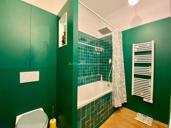 Vente                                                      Appartement
                        
                     2 pièces                      47 m2                     à Vannes