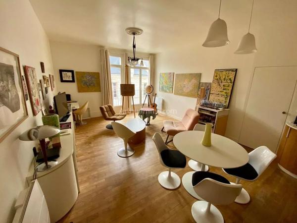 Vente                                                      Appartement
                        
                     2 pièces                      47 m2                     à Vannes