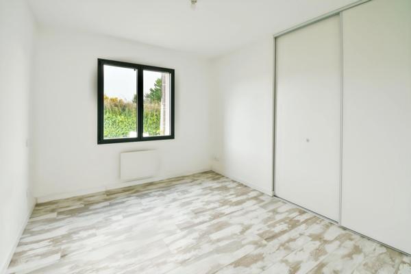 Maison à vendre 4 pièces proche de TONNAY CHARENTE (17)- plain-pied- Jardin- Garage.