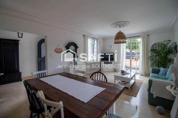 Maison rénovée de 155 m² – 4 chambres – Terrain de 1 600 m²