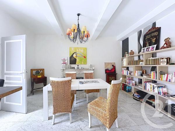 Appartement F5 à vendre  5 pièces - 94,30 m 2   MEZE  - 34