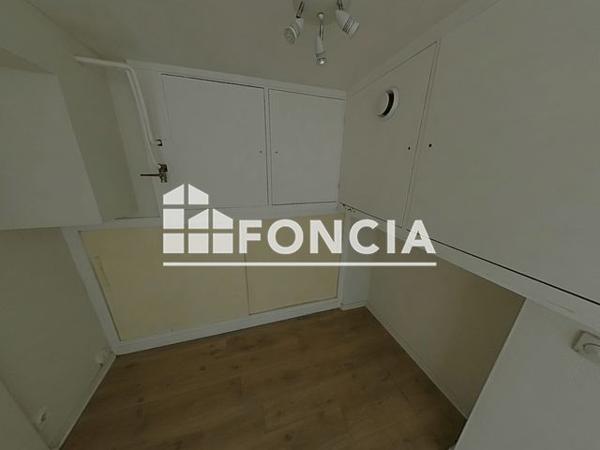 Location Local commercial 3 pièces 79 m² - 4,14 ET 24 RUE JULES LABAT Bayonne 64100