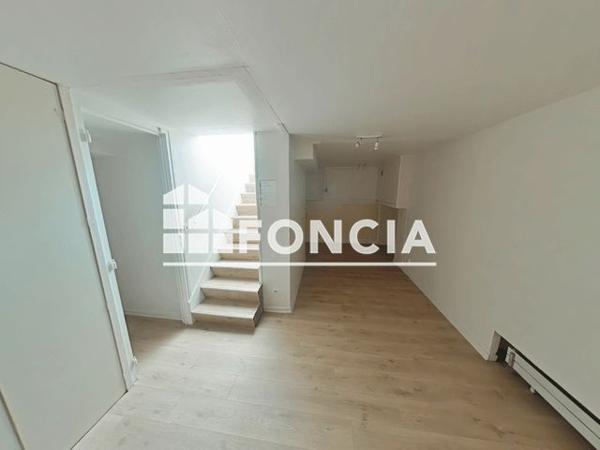 Location Local commercial 3 pièces 79 m² - 4,14 ET 24 RUE JULES LABAT Bayonne 64100