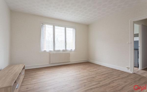 Appartement à louer    4 pièces • 62,81 m2 Sainte-Geneviève-des-Bois