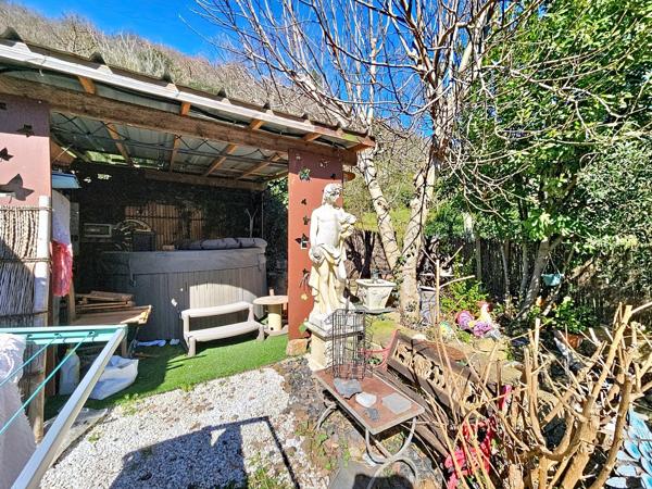 Maison de village avec jardin