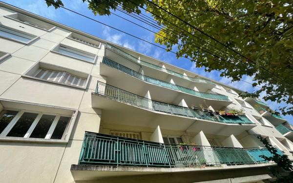Appartement à vendre    3 pièces • 61,67 m2 Saint-Maur-des-Fossés