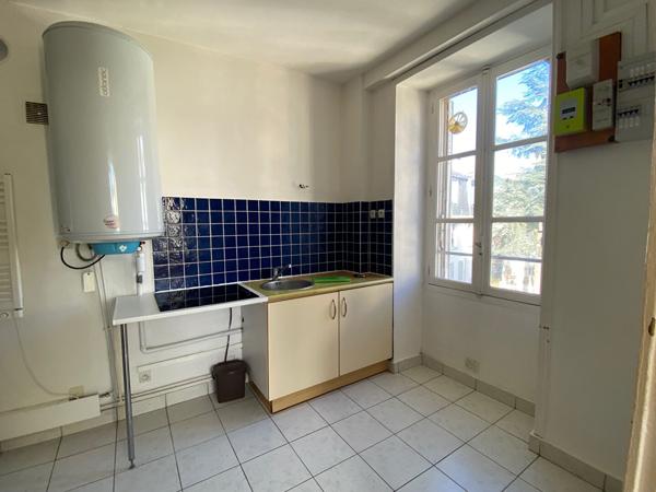 NANTES/CANCLAUX UN APPARTEMENT 2 CHAMBRES A RENOVER