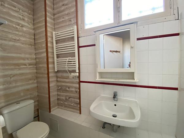 NANTES/CANCLAUX UN APPARTEMENT 2 CHAMBRES A RENOVER