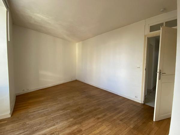 NANTES/CANCLAUX UN APPARTEMENT 2 CHAMBRES A RENOVER