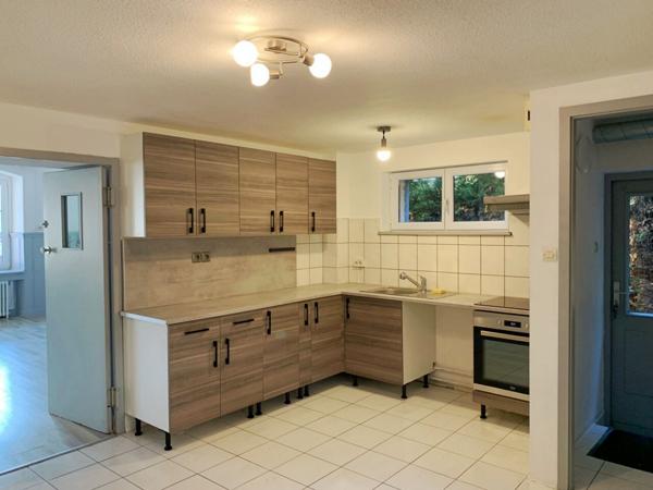 Immeuble - 6 logements - parking - garages - caves