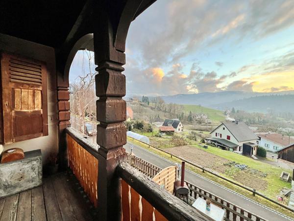 Immeuble - 6 logements - parking - garages - caves